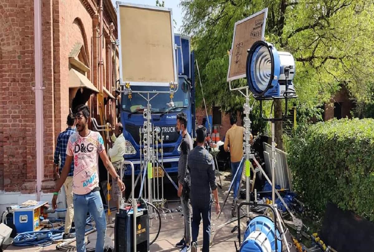 Abhishek Bachchan Movie Shooting Stoped In Agra