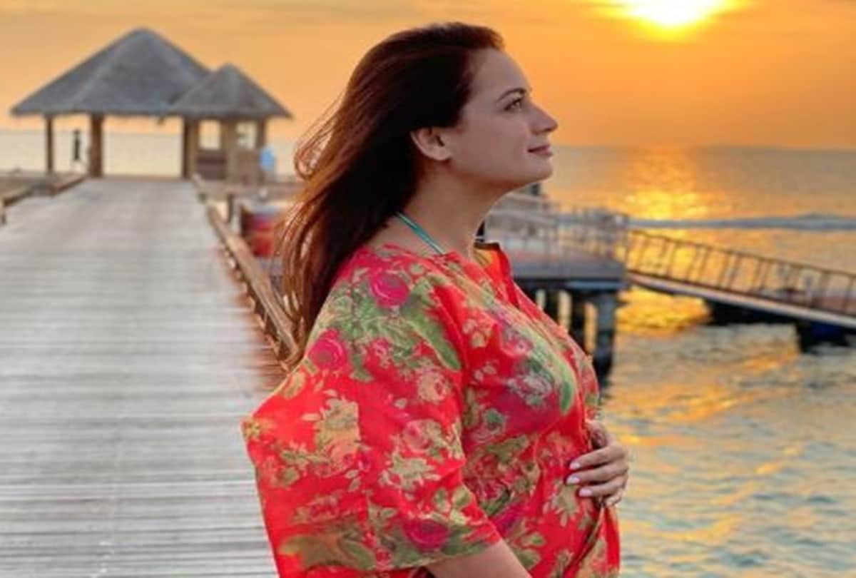 Dia mirza is going to be mother soon share photo on Instagram