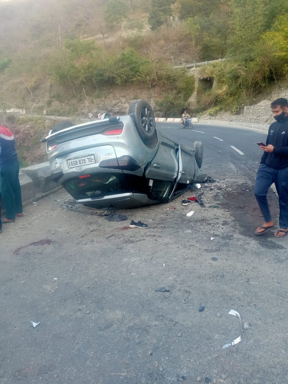 uttarakhand news: delhi tourist car road accident in mussoorie, two died photos