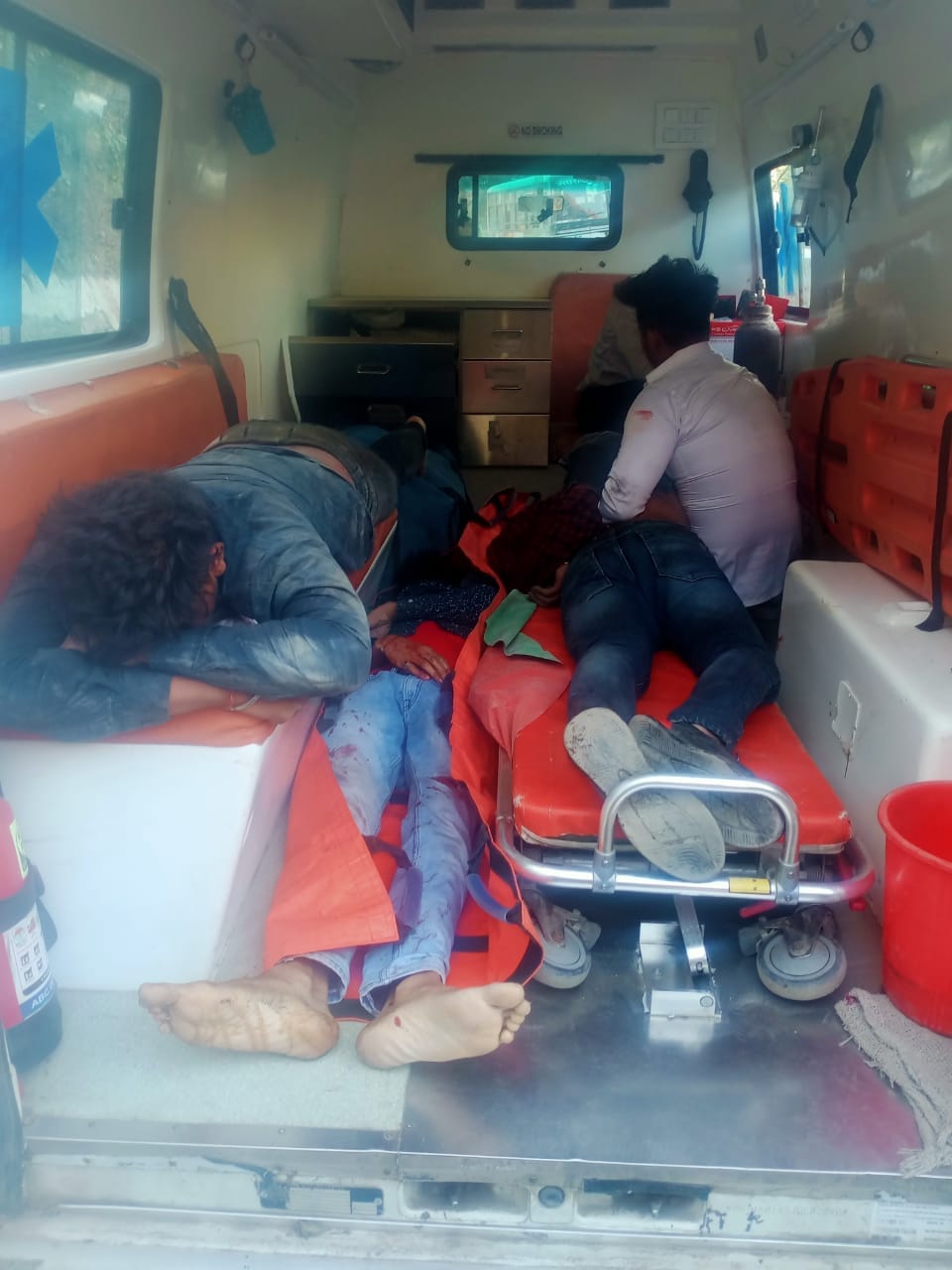 uttarakhand news: delhi tourist car road accident in mussoorie, two died photos