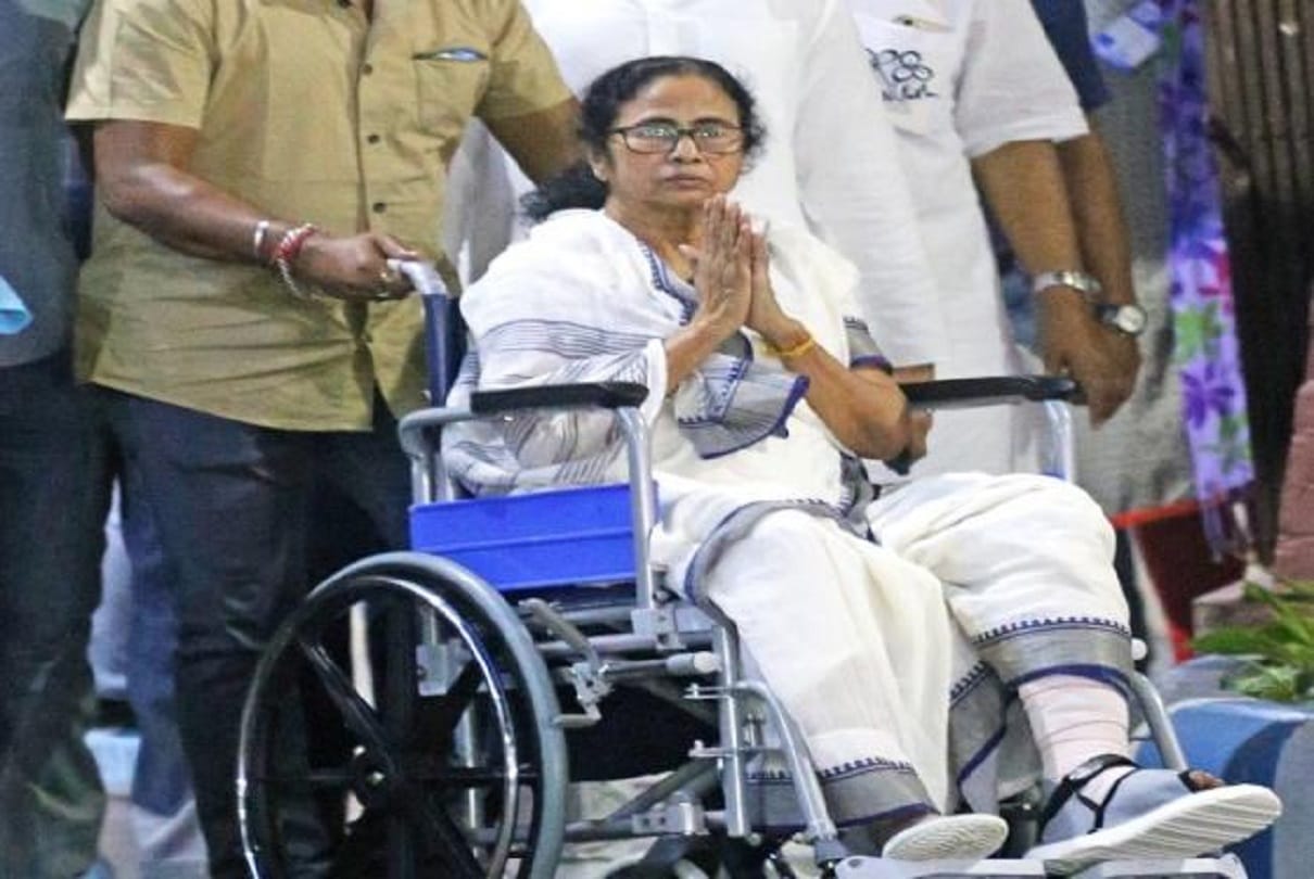पश्चिम बंगाल चुनाव के दौरान ममता बनर्जी (फाइल फोटो)