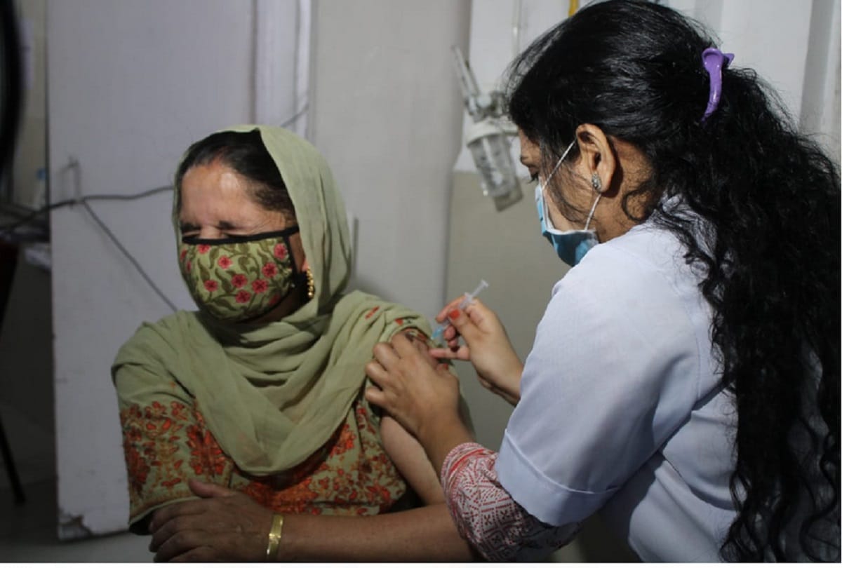 Jammu and Kashmir: 241322 people vaccinated in Srinagar, 70% of 45+ vaccinated