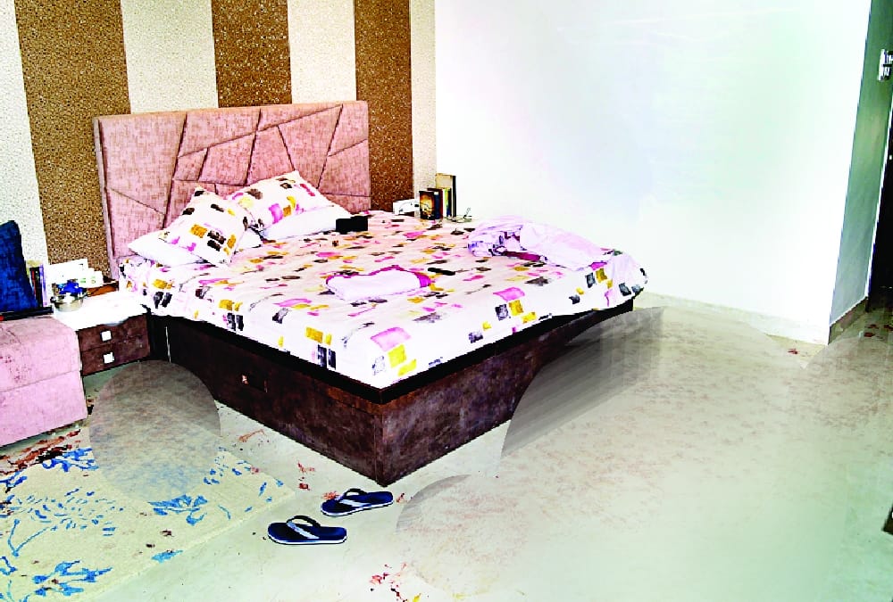 Carpenter killed a lady in Vishwas khand in Lucknow.