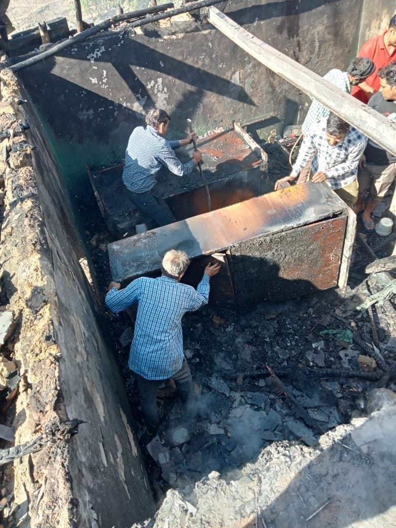Slate-built houses burnt to ashes in Rangad