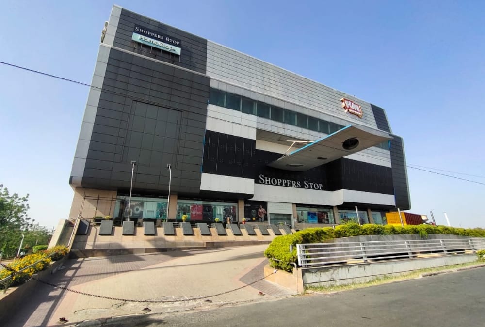 District administration sealed the fun mall of Lucknow.