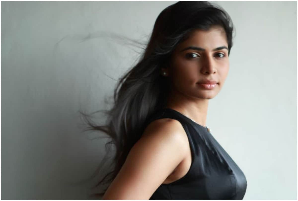 Radha Ravi Slut Shames Nayanthara At Political Event Singer Chinmayi Sripaada Reacts