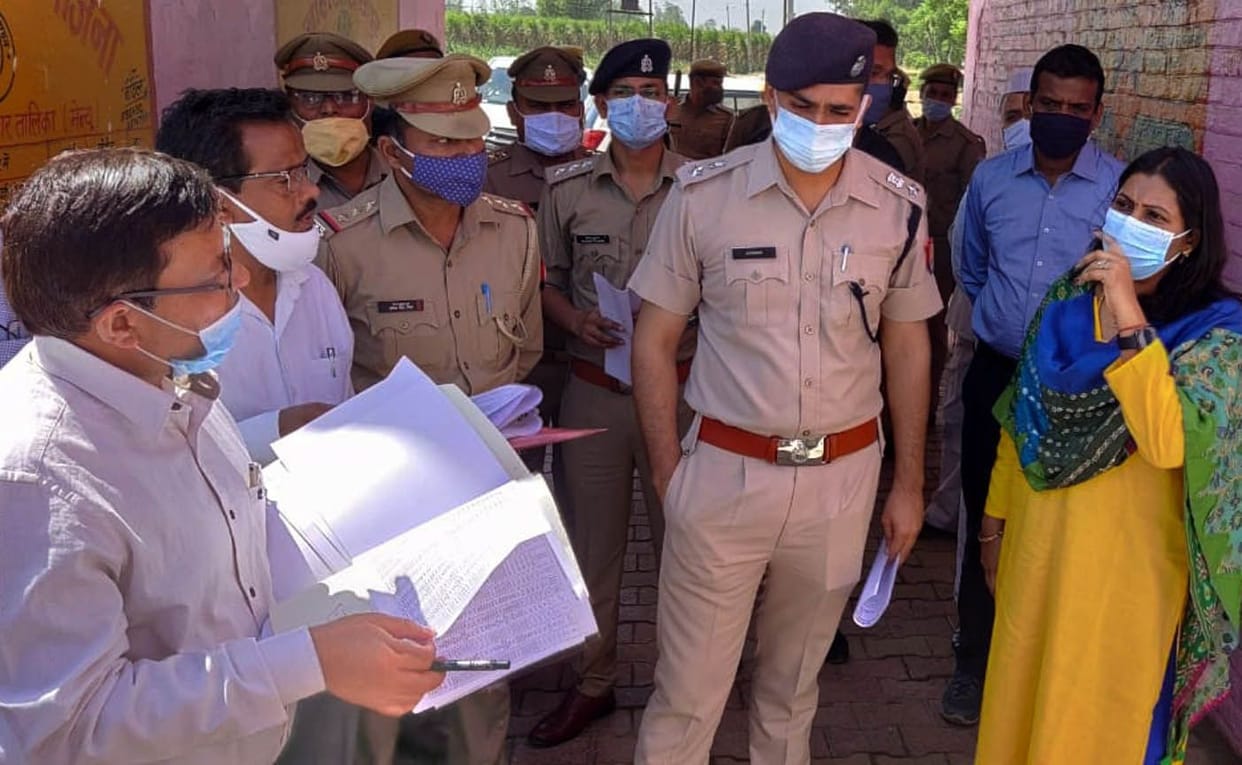 DM and SSP reached village Dadhedu Kalan
