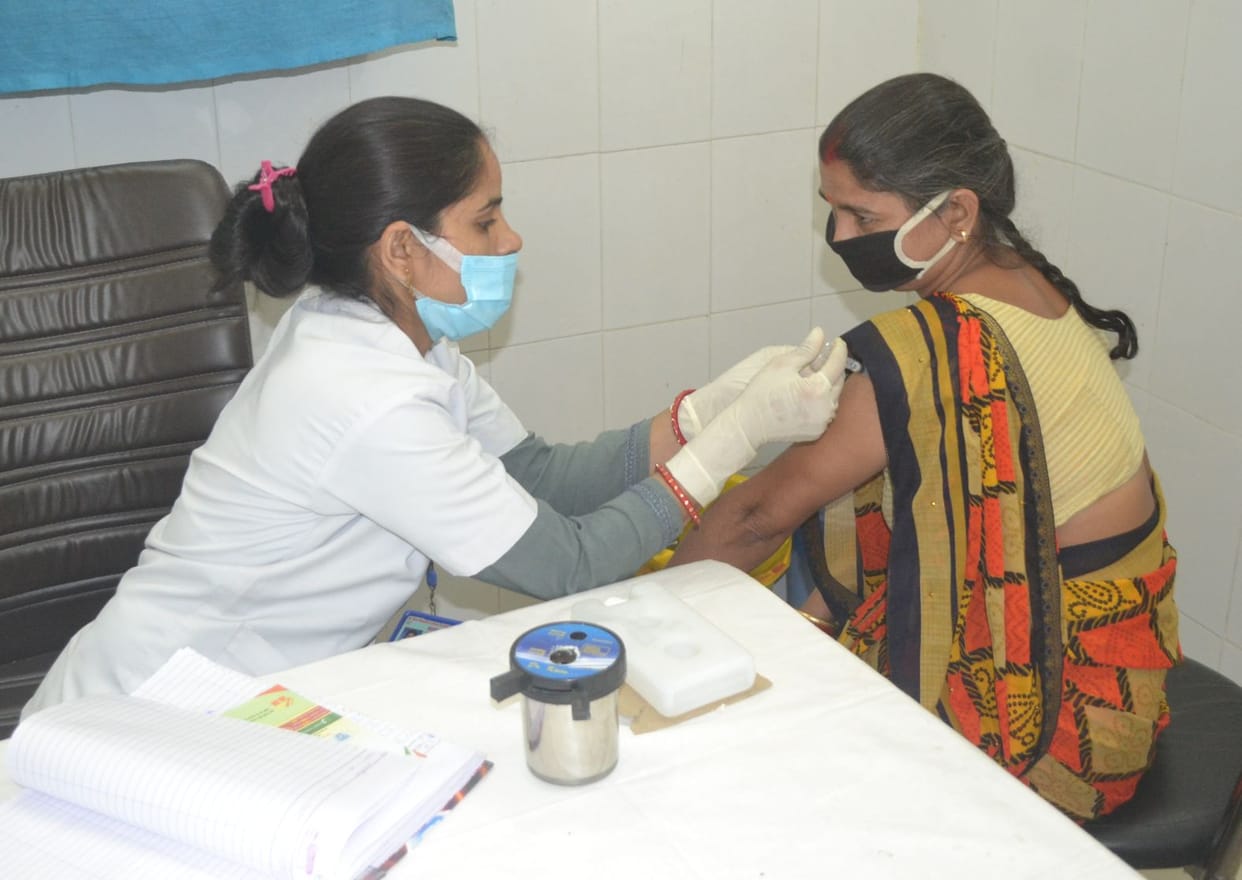 736 people received Corona vaccine