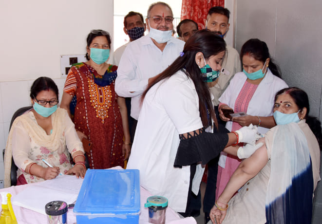 5634 people over 45 years of age got vaccinated in the district