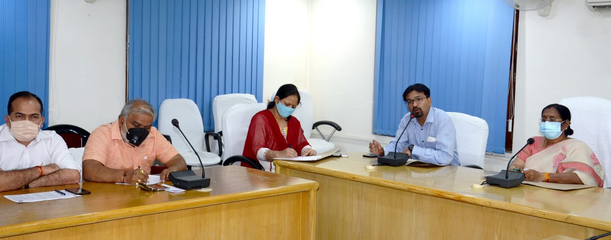 Teacher should take care of adopted TB patients: VC