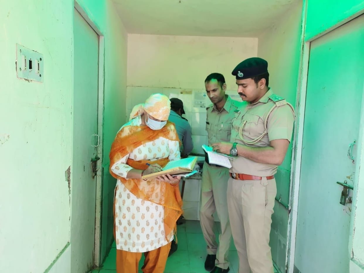 The dead body of a young man found in the toilet of Gulab Vatika