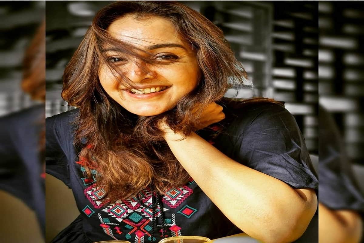 malyalam actress manju warrier is looking 20 years old in her new look