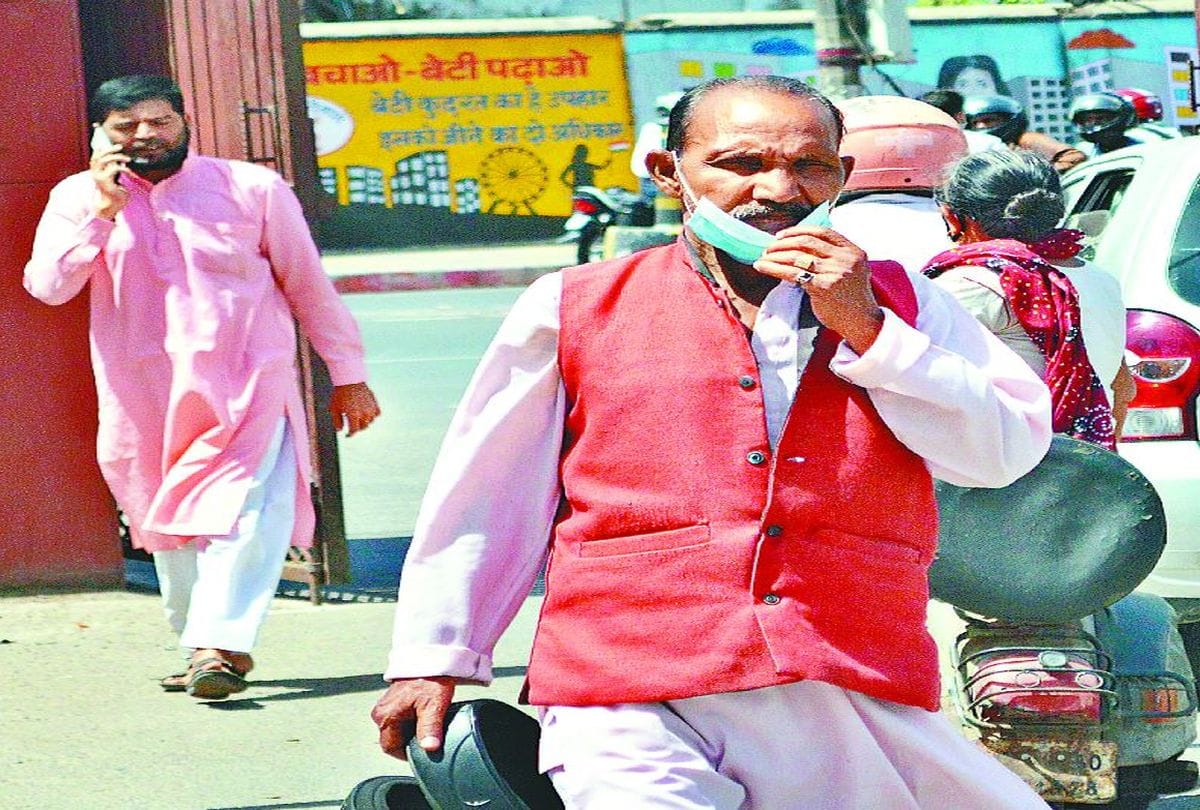 Covid Protocol Not Followed In Agra University And Other Government Offices