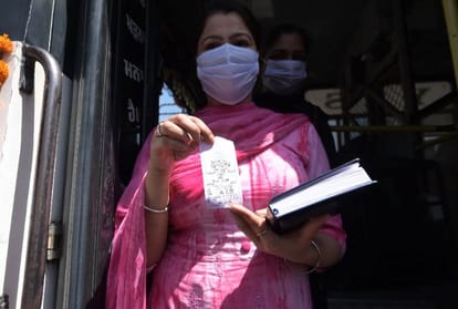 reactions of Peoples on free bus travel scheme for women in Punjab