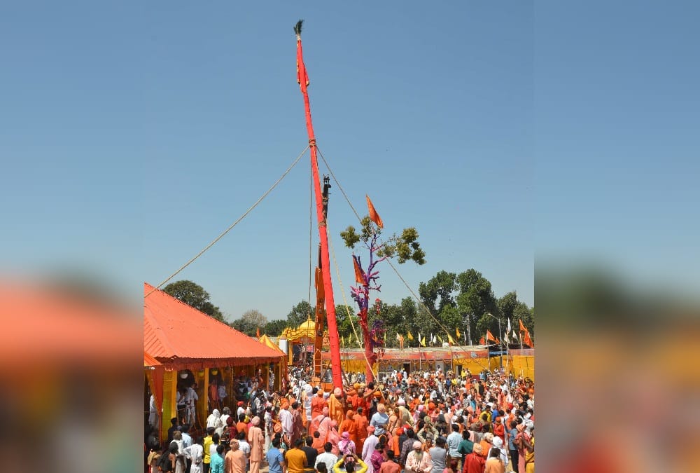 Haridwar Mahakumbh 2021: Three Bairagi Dharm Dhwaja Established Awesome Photos