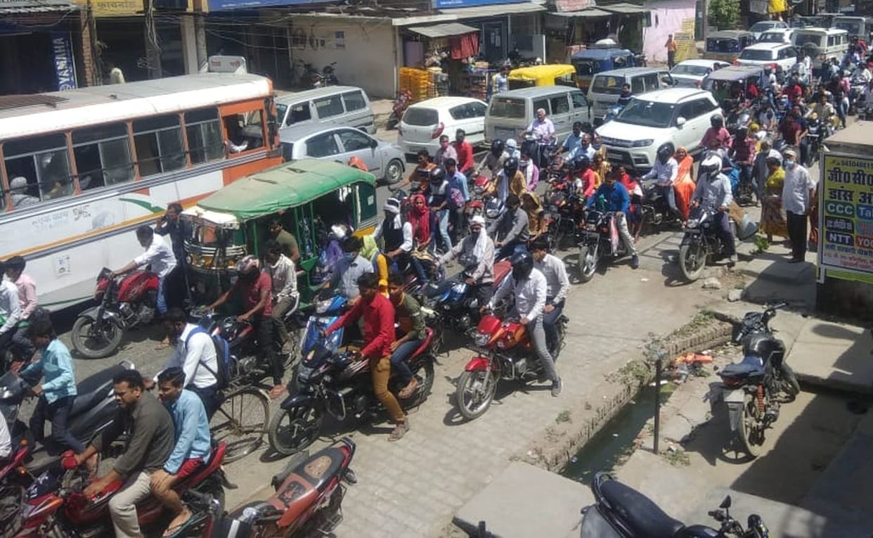 Housing Development Tiraha jammed for two hours