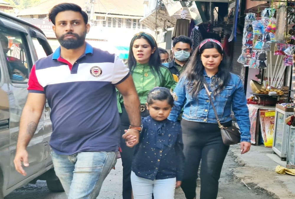 Coronavirus in uttarakhand: Tourist Not Follow Covid 19 Rules in Mussoorie photos