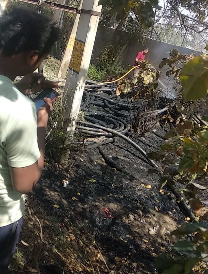 A huge fire broke out in the house, found after three hours of hard work