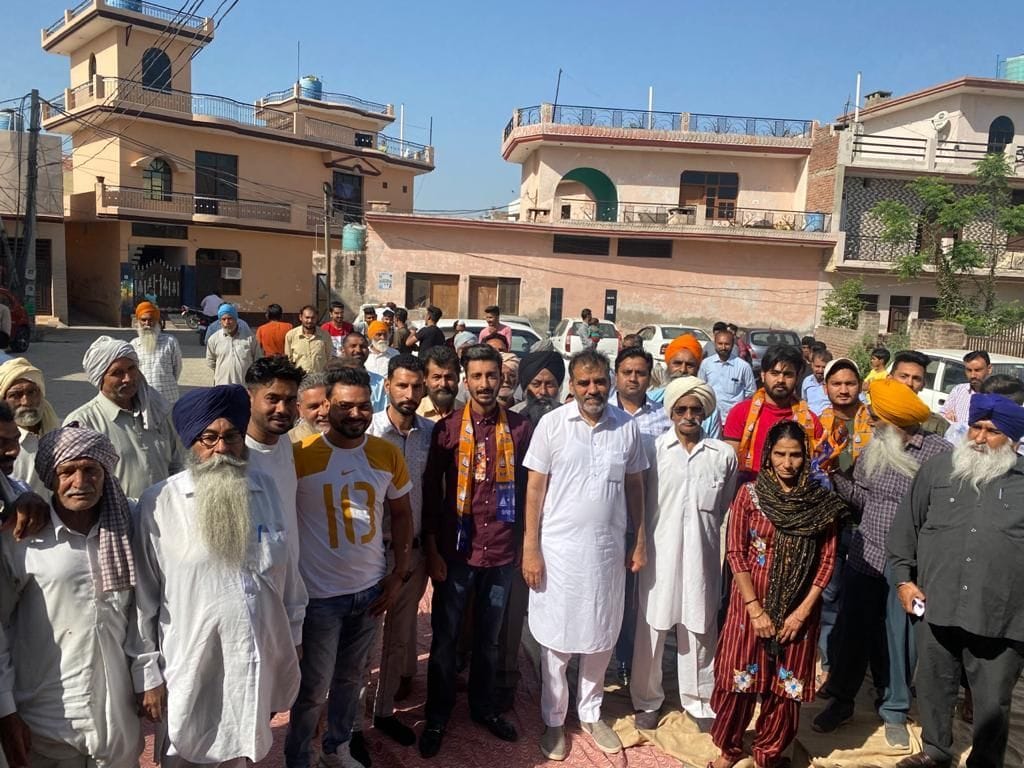 Families of Habatpur leave congress and joined Akali Dal