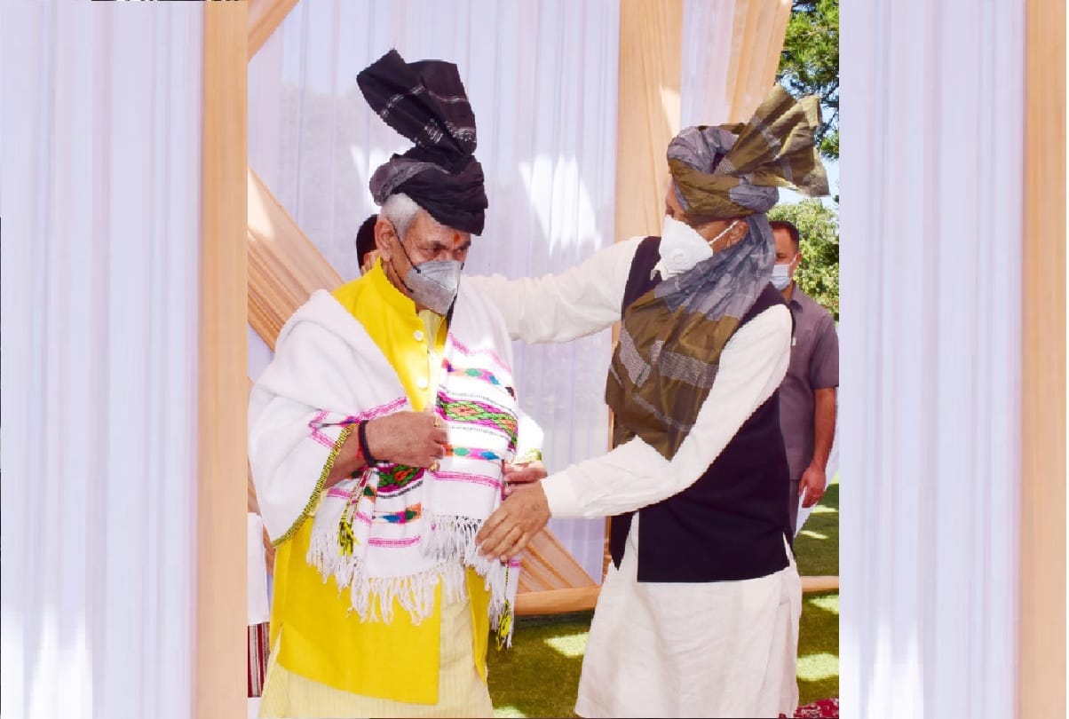 Jammu and Kashmir Delegation of Gujjar-Bakarwal community told problems to Lieutenant Governor