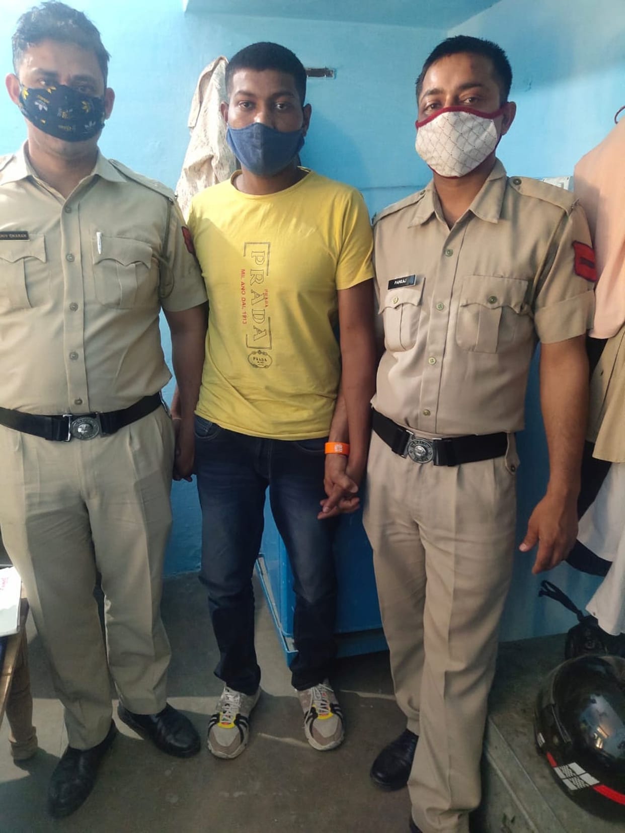 police arrest wanted accused