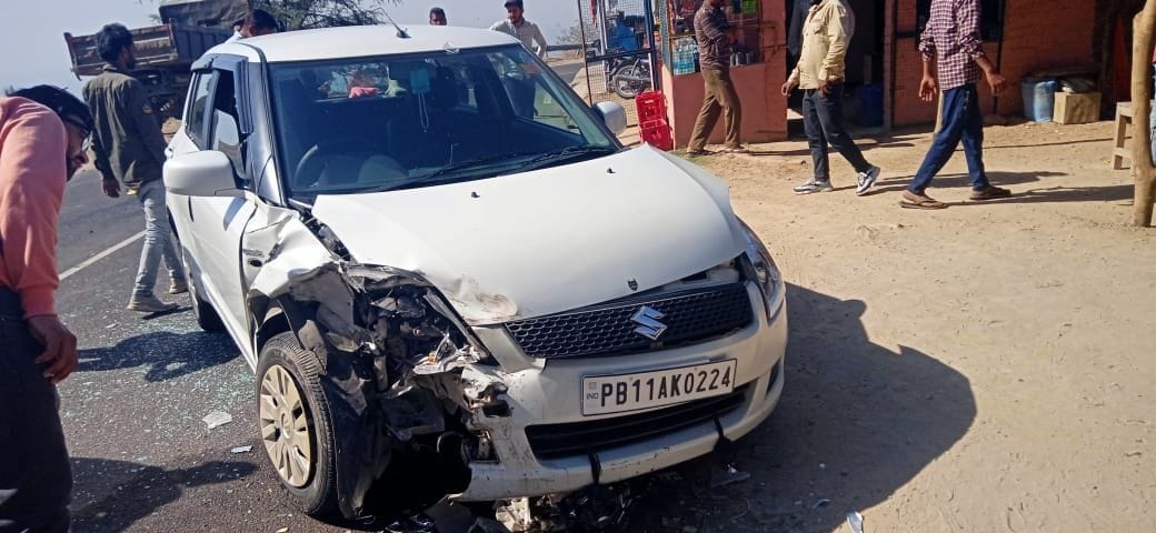two cars clashed in bilaspur