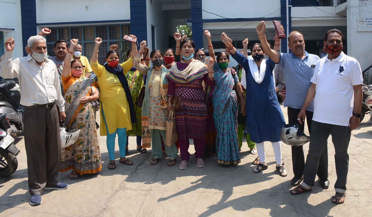 Mercury rises after not receiving water even after 25 days