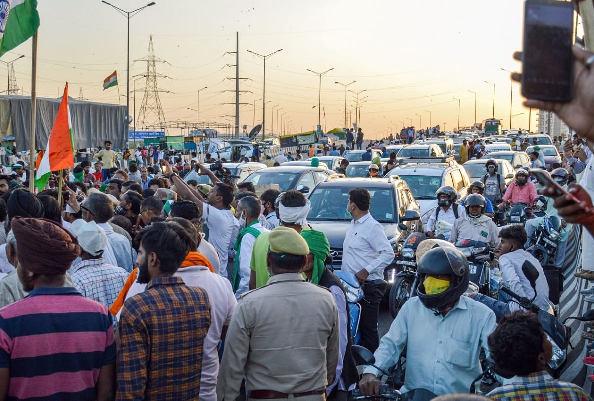 after stone pelting over rakesh tikait car at alwar angry farmers jammed delhi meerut expressway