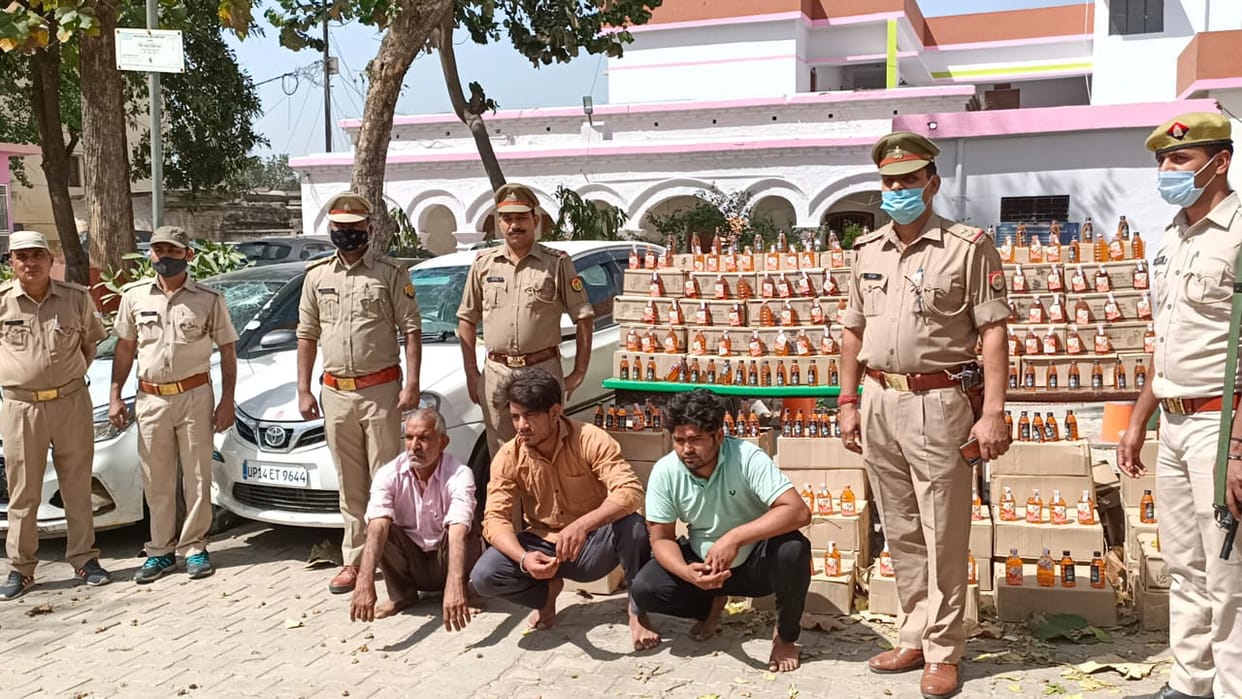 Three smugglers caught, including 5416 quarters of liquor