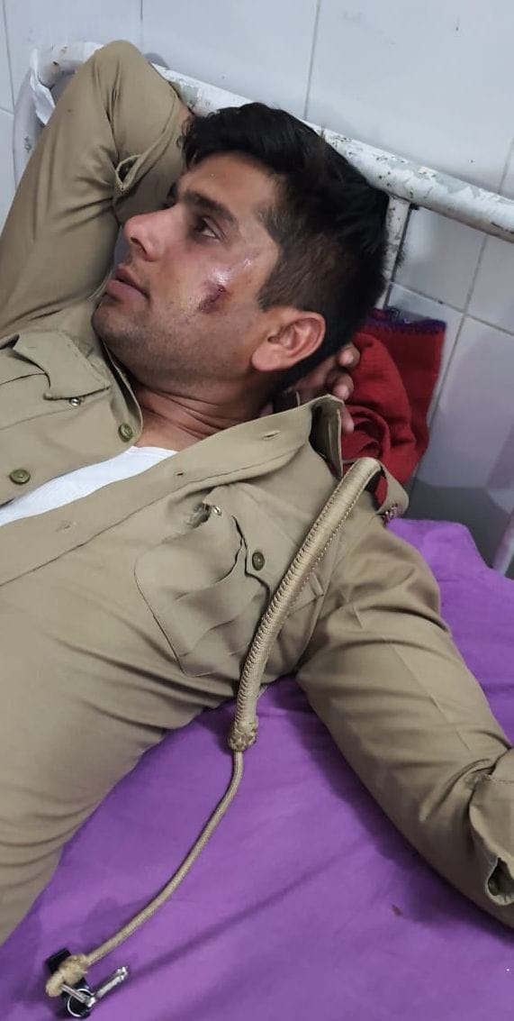 The liquor mafia attacked the soldiers who went on a rampage