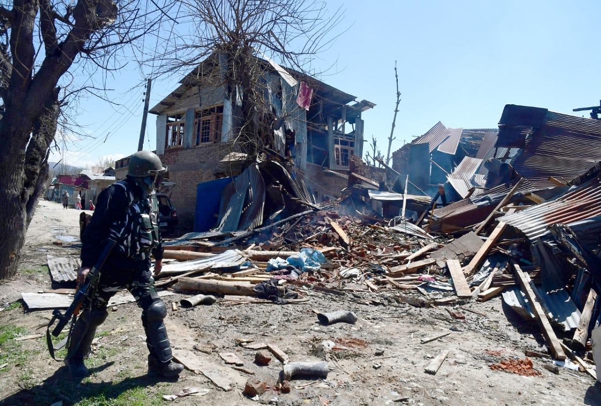 Kakapora Pulwama encounter Jammu kashmir News