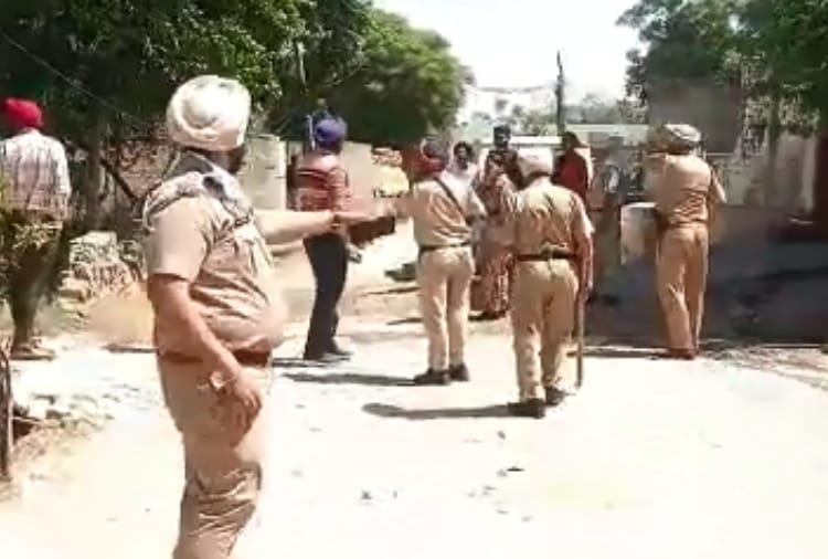 Family members attacked Police Party which came to arrest misdeed accused in Tarantaran of Punjab