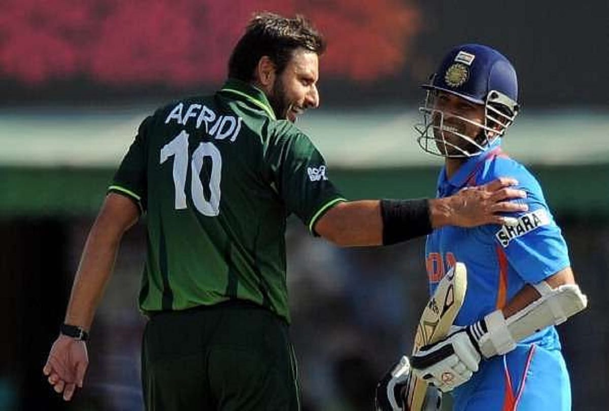 Former Pakistani Cricketers Wasim Akram and Shahid Afridi sends his best wishes to hospitalised Sachin Tendulkar due to covid-10 positive