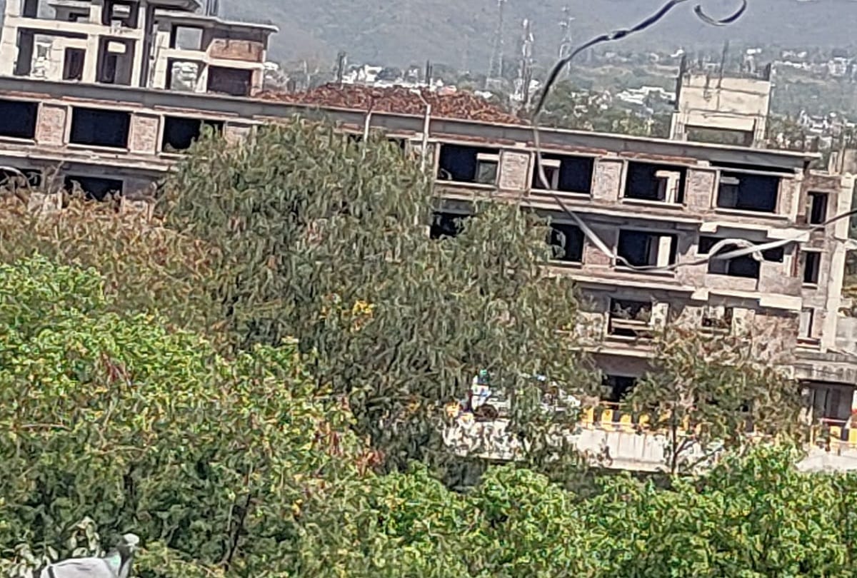 Jammu and Kashmir: couple found hanging from tree due to love affair, they did this work before committing suicide