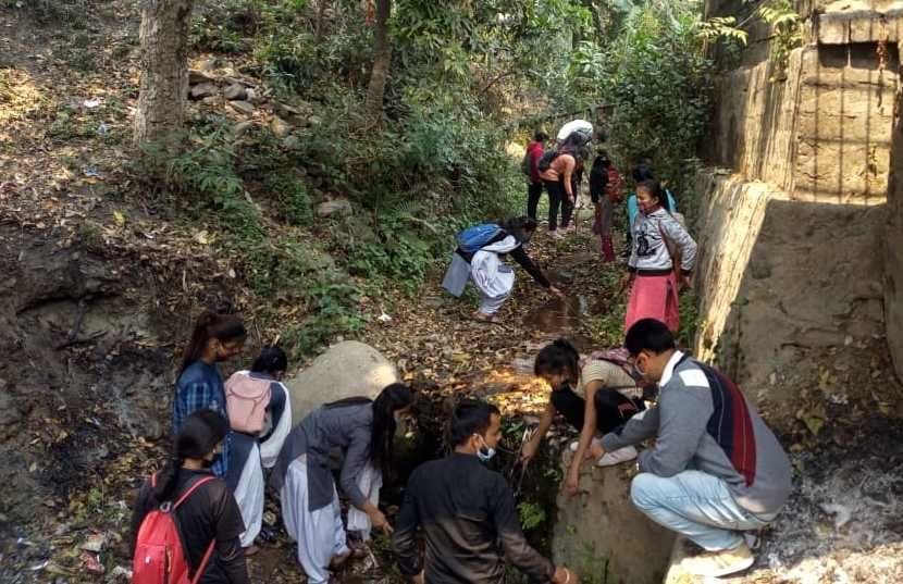 Volunteers engaged in cleanliness drive