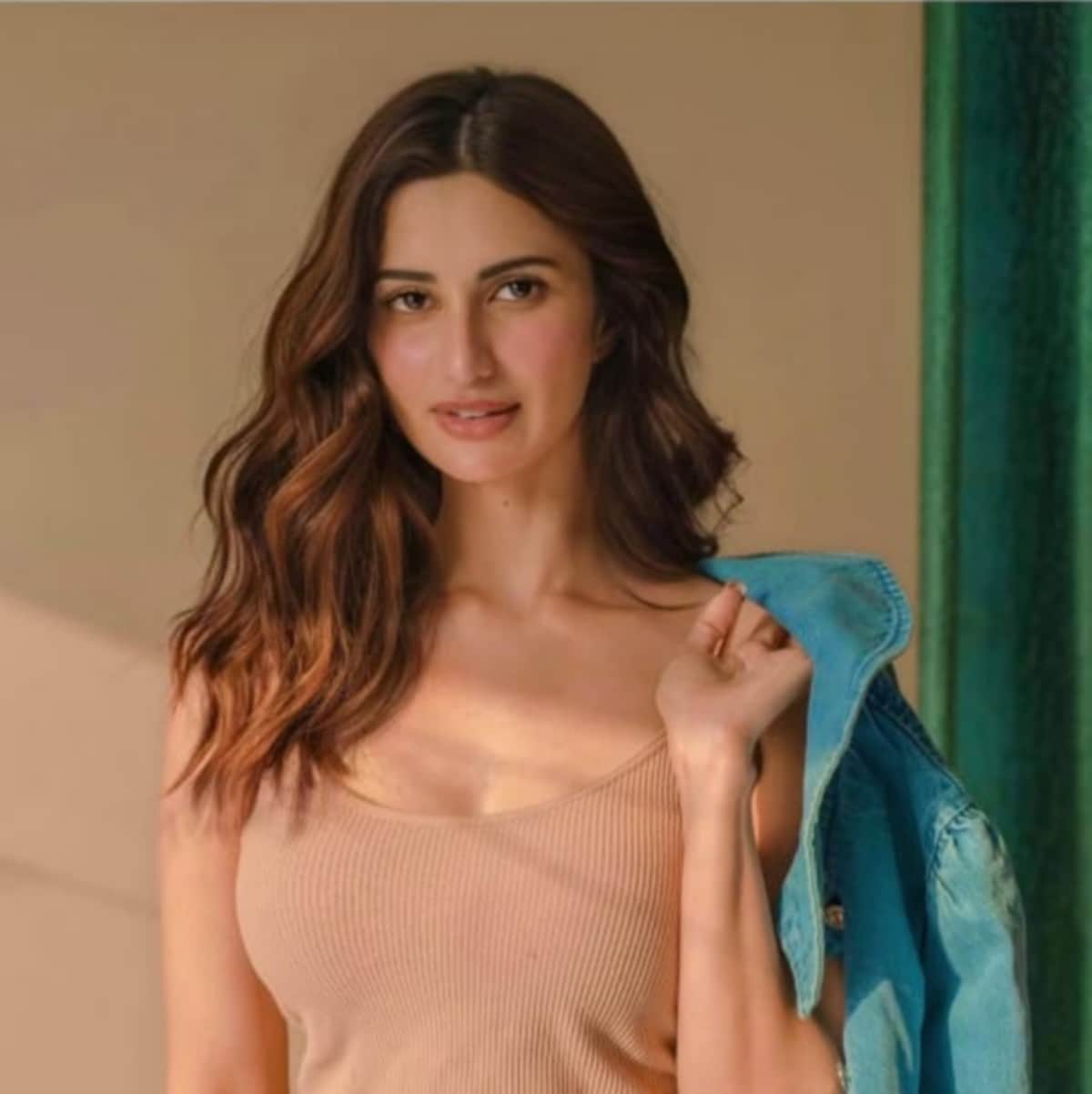 up panchayat chunav 2021: bollywood model deeksha singh will contest panchayat chunav election in jaunpur