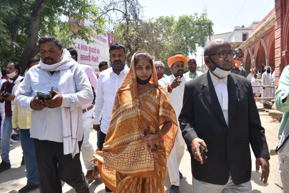 up panchayat chunav 2021: Former MP Dhananjay Singh wife will contest panchayat elections