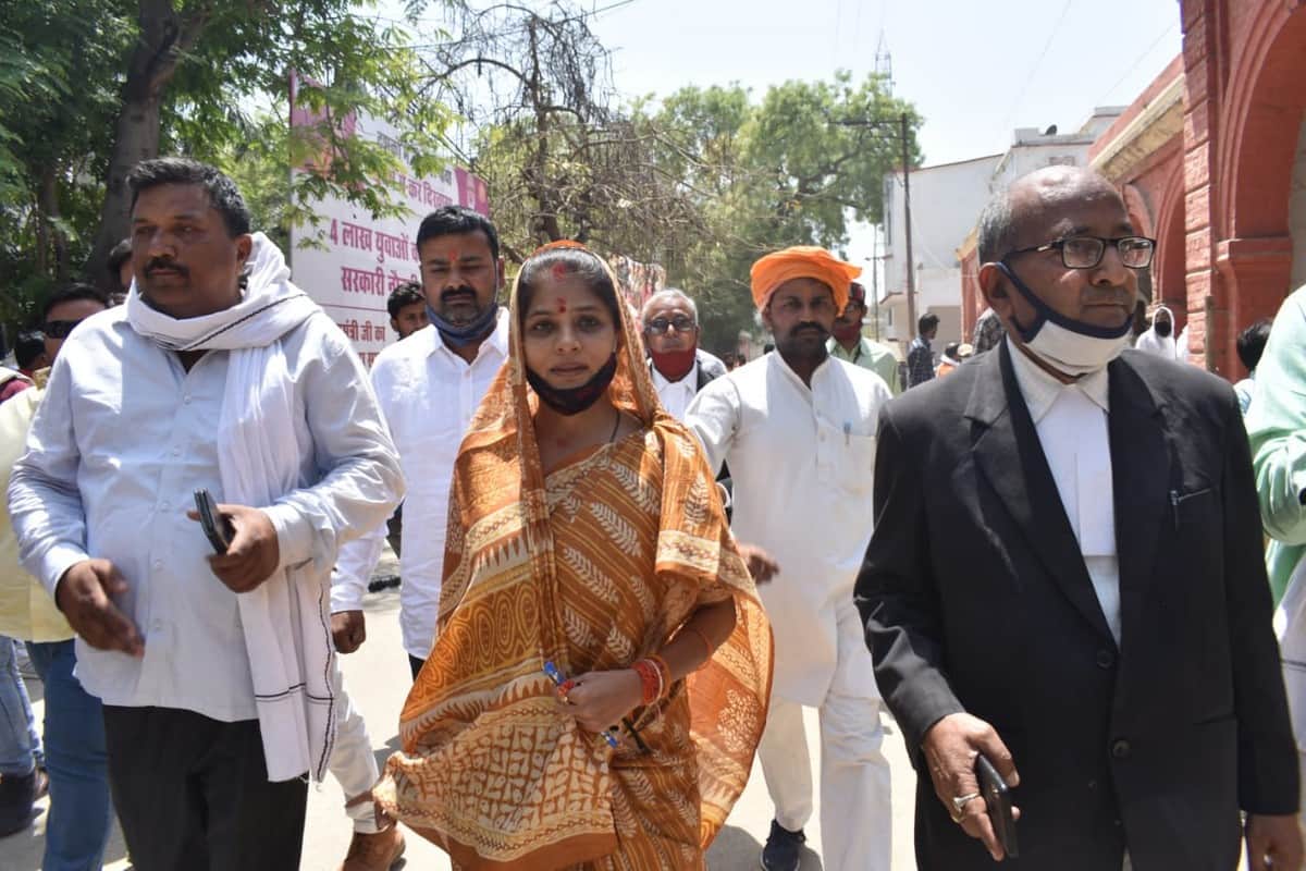 up panchayat chunav 2021: Former MP Dhananjay Singh wife will contest panchayat elections