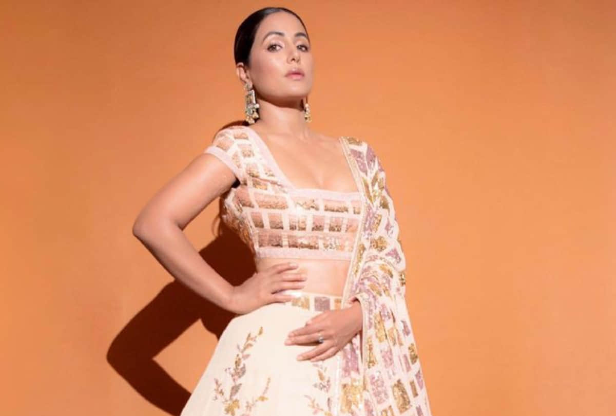 hina khan look gorgeous in manish malhotra lehenga