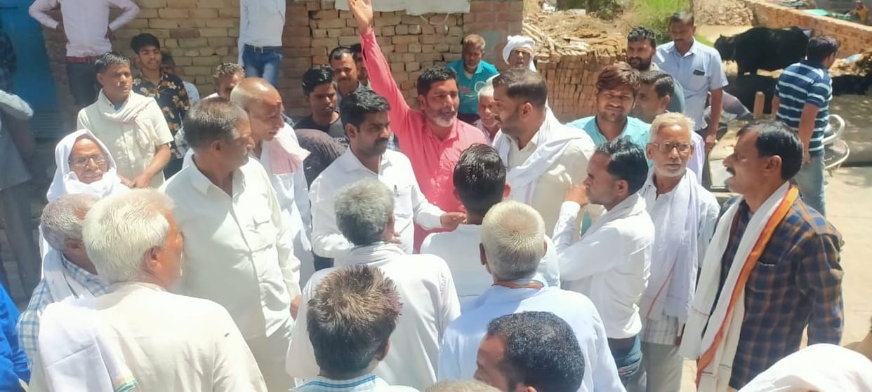 protest start between his own party