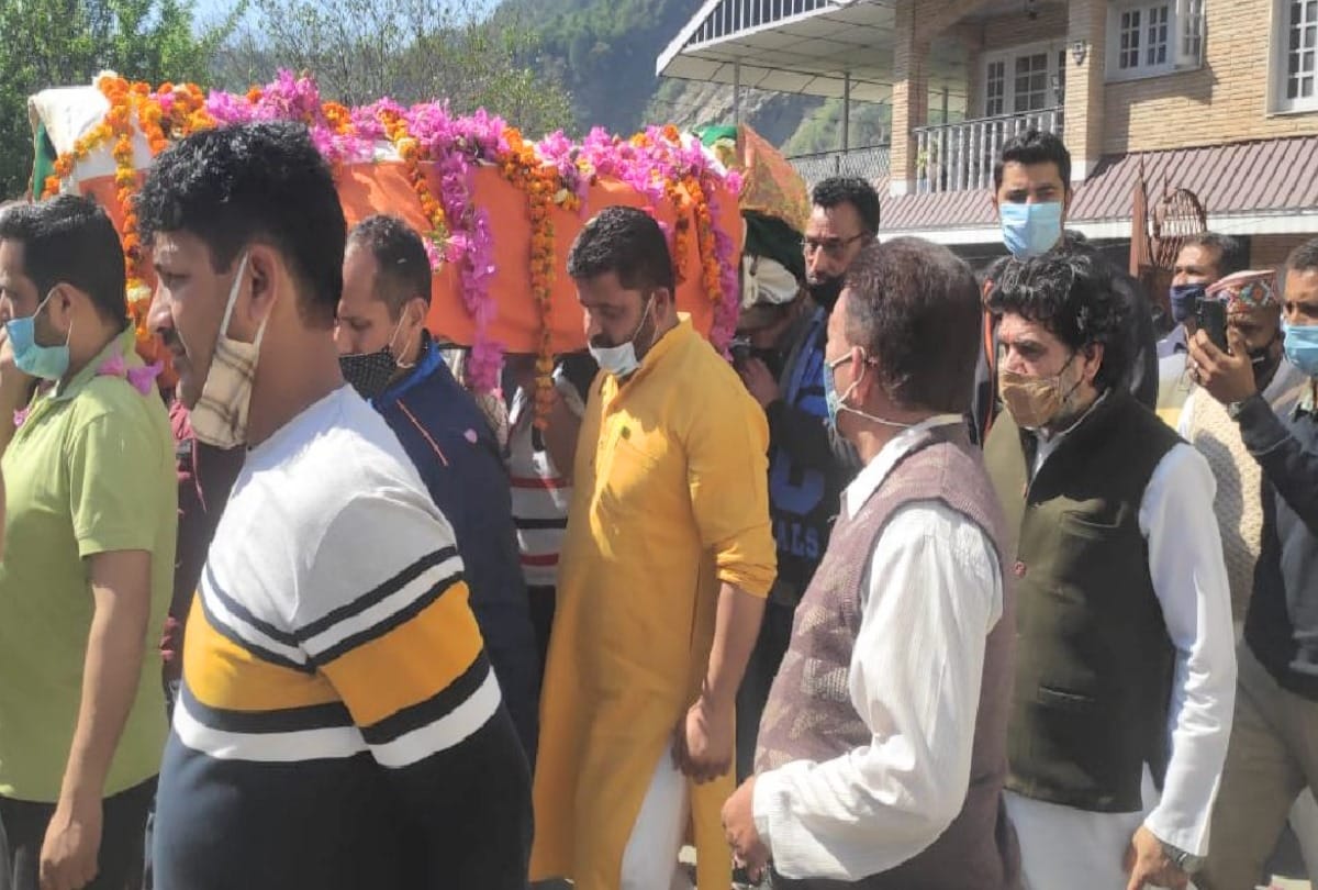 Former Himachal Minister of Ayurveda Mohan Lal Last rites performed with state honor