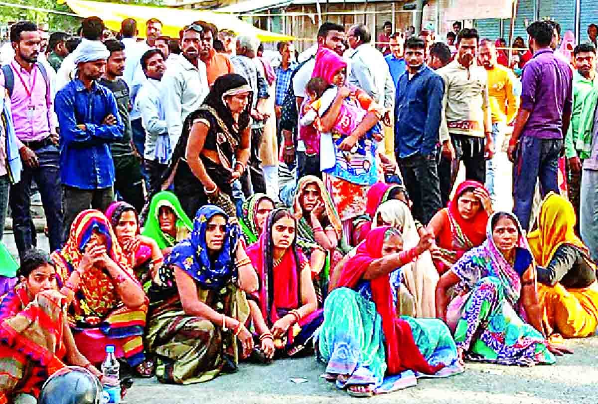 Unnao: Uproar over the death of the girl returning home from school
