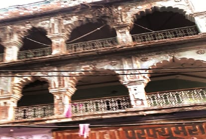 The tarnished heritage: Only in the paper is the sign of Pandit Nehru's birthplace