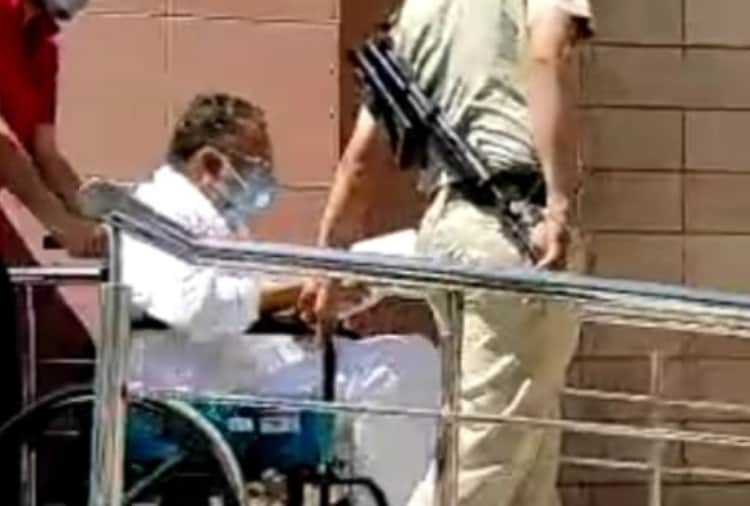 Ambulance of Mukhtar Ansari is not Bulletproof, reveals Punjab Police 
