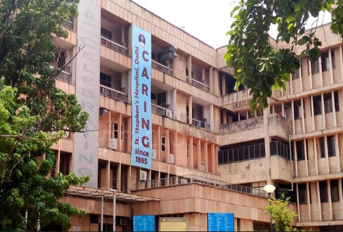 Delhi News :  dead body of a corona infected kept for 23 hours in a city hospital