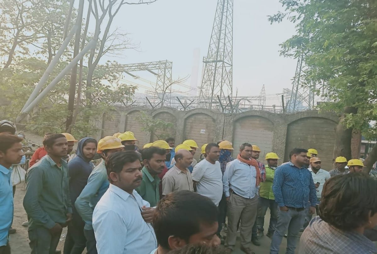 Shuttering of Lanco Project in Sonbhadra falls down suddenly many workers injured