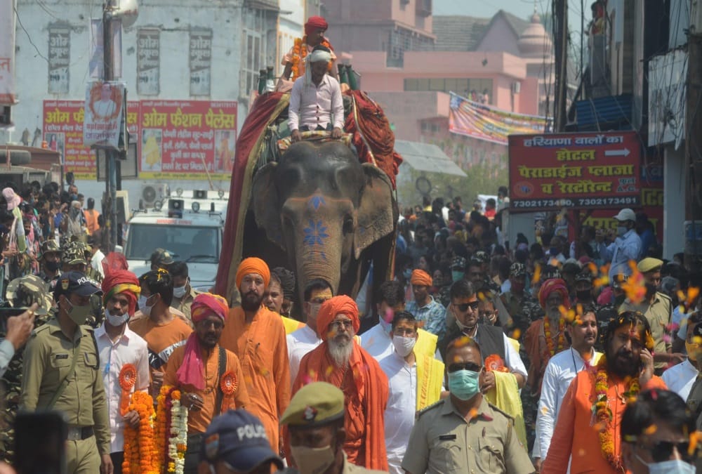 Haridwar Maha Kumbh 2021: Panchayati Akhara Bada Udasin nirvan Peshwai With 108 Feet Long Tricolour Photos