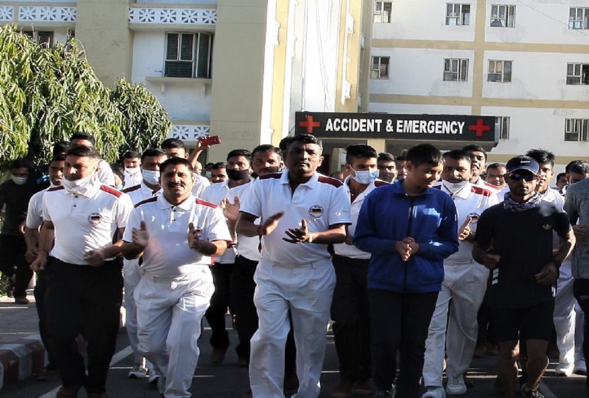 Army personnel P Velu set out on foot from Kashmir to Kanyakumari