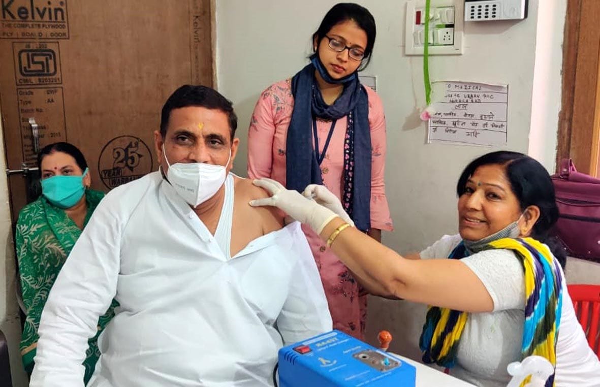corona vaccine deficiency solve, 4134 people take vaccine