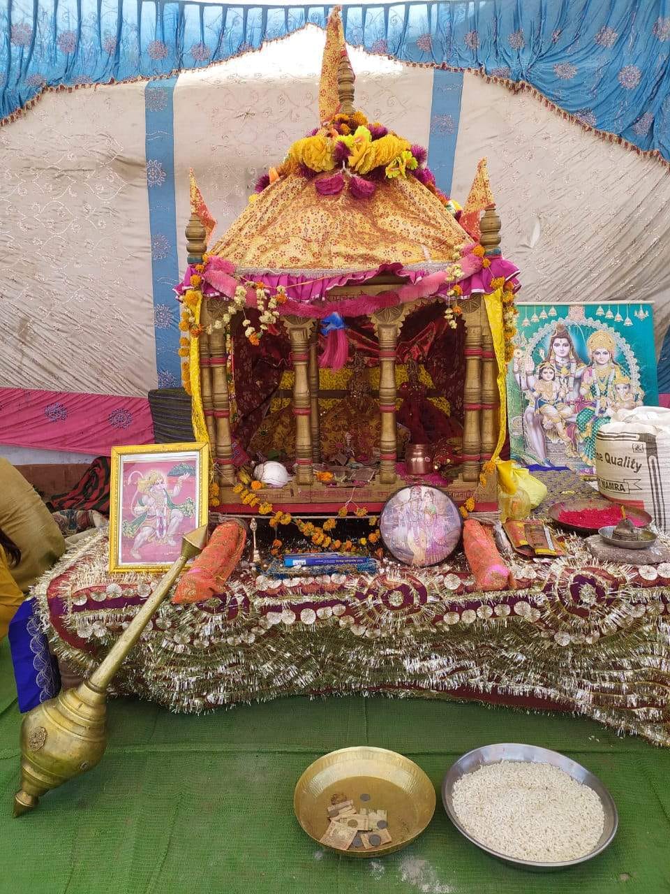 lalitpur-worship in a mandir.